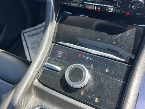Used 2024 Jeep Grand Cherokee Limited AWD/4WD image 19
