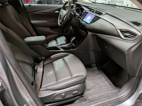 Used 2023 Buick Encore GX Essence image 25