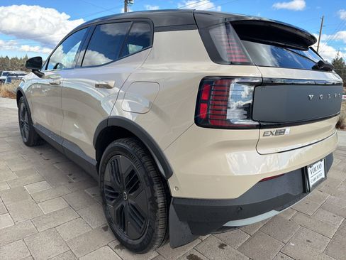 New 2026 Volvo EX30 Cross Country Ultra w/ Protection Package Premier image 5
