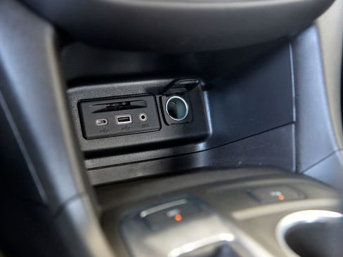 Used 2023 Chevrolet Equinox LT image 25