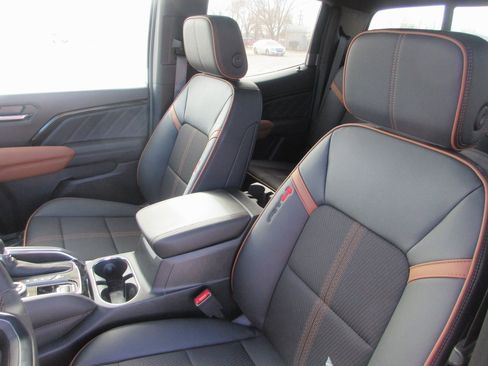 New 2026 GMC Canyon AT4 image 13