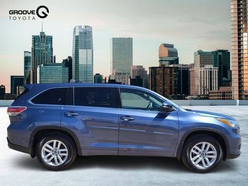 Used 2016 Toyota Highlander LE AWD/4WD image 7