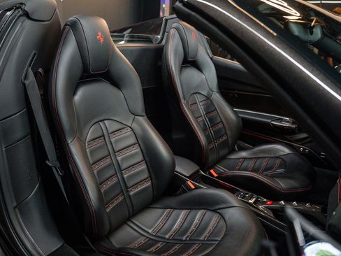 Used 2018 Ferrari 488 Spider RWD image 10