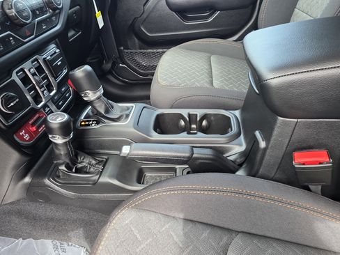 New 2026 Jeep Gladiator Mojave AWD/4WD image 13