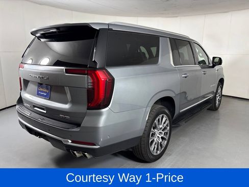 Used 2025 GMC Yukon XL Denali AWD/4WD image 11