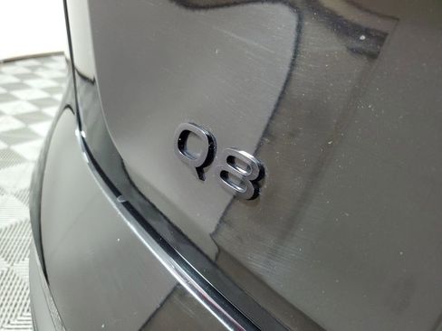 Used 2024 Audi Q8 e-tron Prestige image 7