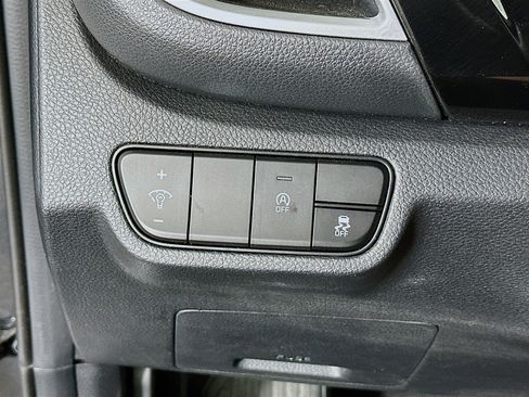 Used 2025 Kia Seltos S image 17