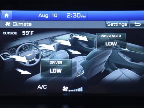Used 2016 Hyundai Genesis 3.8 RWD image 21