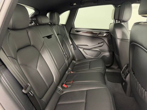 Certified 2026 Porsche Macan AWD/4WD image 20