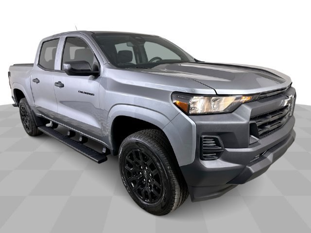 Used 2026 Chevrolet Colorado W/T RWD image 3
