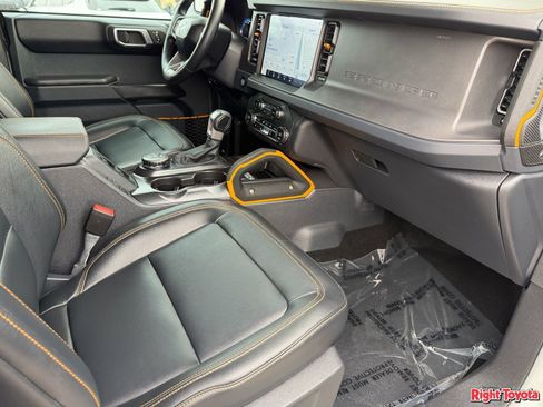 Used 2024 Ford Bronco Badlands AWD/4WD image 14