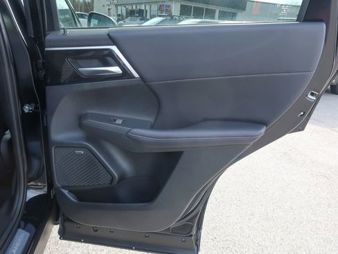 New 2026 Mitsubishi Outlander SE AWD/4WD image 19
