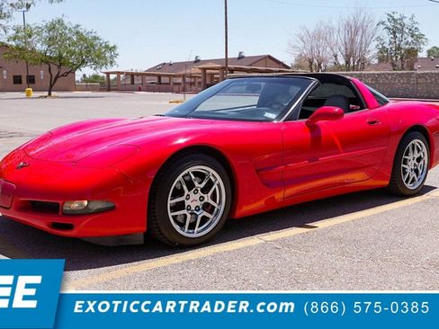 Used 1999 Chevrolet Corvette Coupe w/ Memory Pkg RWD image 1