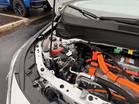 New 2027 Chevrolet Bolt LT w/ Comfort Package FWD image 26