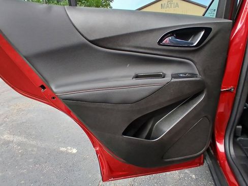 Used 2024 Chevrolet Equinox RS w/ LPO, Floor Liner Package FWD image 16