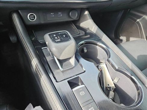 Used 2023 Nissan Rogue SL w/ SL Premium Package image 17