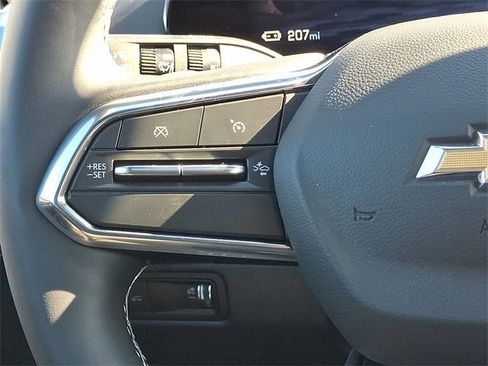 Used 2024 Chevrolet Equinox EV LT image 22