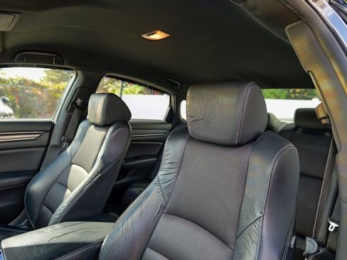 Used 2018 Honda Accord Sport image 21