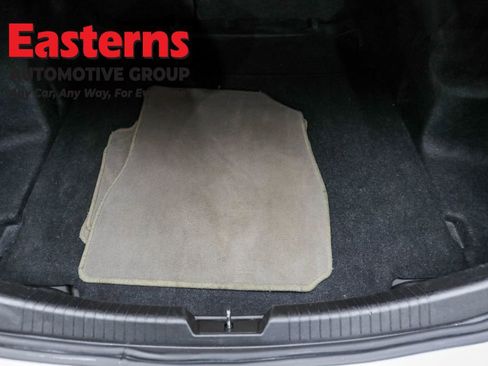 Used 2024 Chevrolet Malibu LT image 9