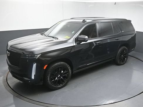 Used 2024 Cadillac Escalade Sport Platinum w/ Heavy-Duty Trailer Package AWD/4WD image 46