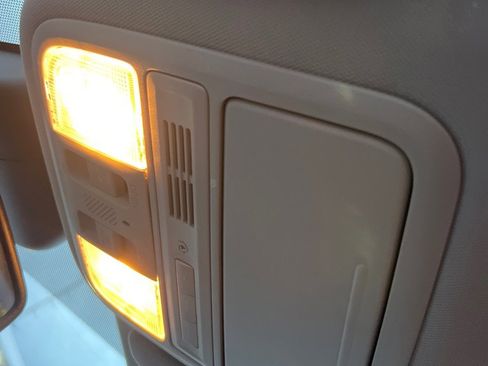 Used 2016 Honda Odyssey EX-L image 37