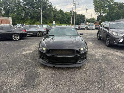 Used 2017 Ford Mustang GT Premium w/ Equipment Group 401A RWD image 8