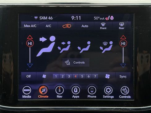 Used 2019 Jeep Grand Cherokee Limited image 13