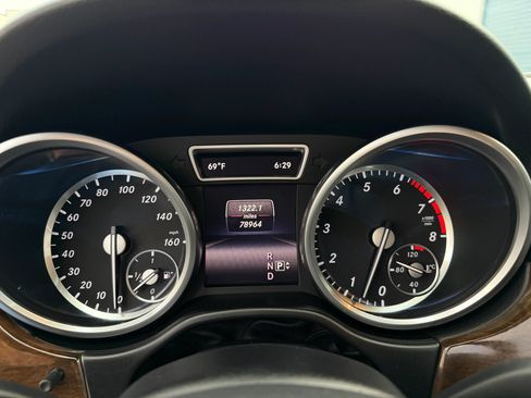 Used 2015 Mercedes-Benz ML 350 4MATIC image 11