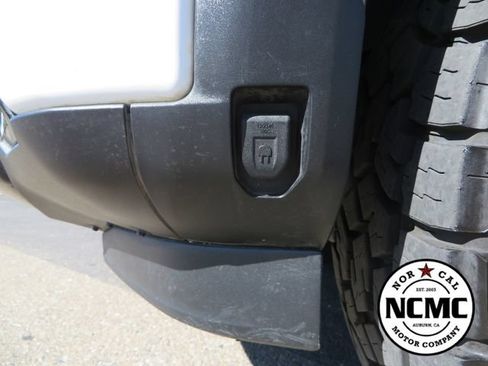 Used 2025 GMC Sierra 2500 AT4 AWD/4WD image 10