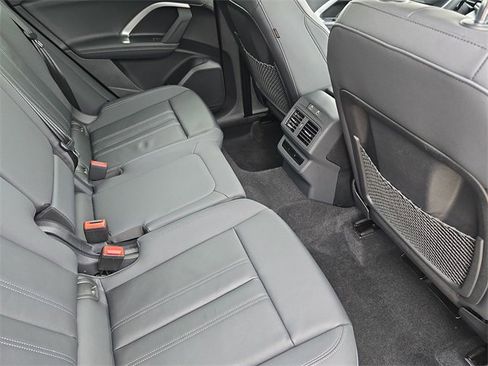 Used 2025 Audi Q5 Premium w/ Convenience Package image 13