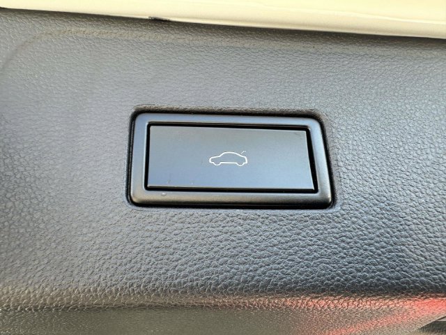 Used 2019 Volkswagen Atlas SE FWD image 21