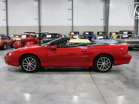Used 2002 Chevrolet Camaro Z28 w/ SS Performance/Appearance Pkg image 18