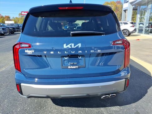 New 2025 Kia Telluride S image 6