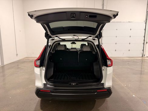 Used 2025 Honda CR-V EX-L image 9