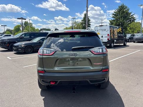 Used 2021 Jeep Cherokee Trailhawk w/ Sun, Sound & Nav Group AWD/4WD image 31