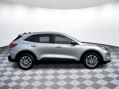Used 2020 Ford Escape SE image 7