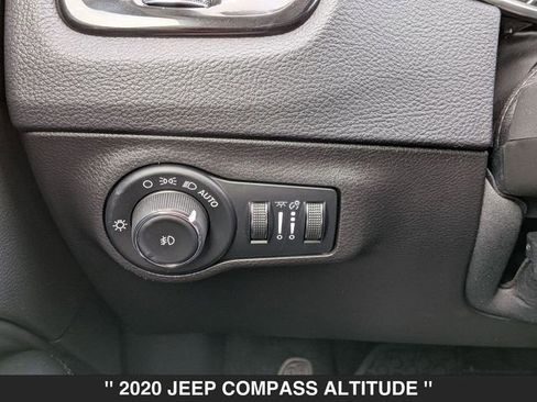 Used 2020 Jeep Compass Latitude image 19