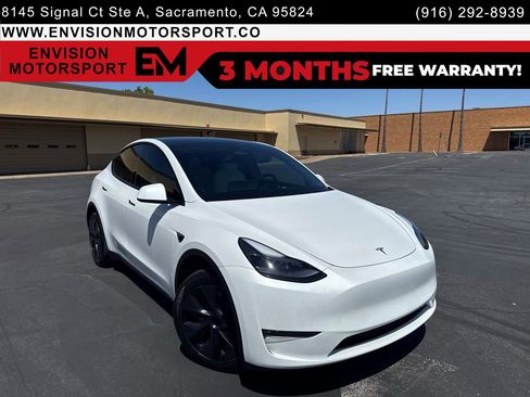 Used 2024 Tesla Model Y Long Range AWD/4WD image 1