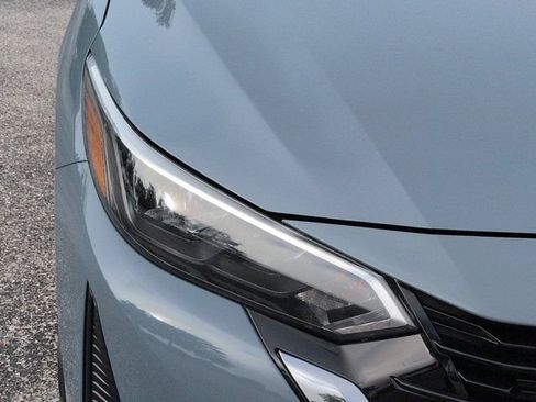 Used 2025 Nissan Sentra SV FWD image 9
