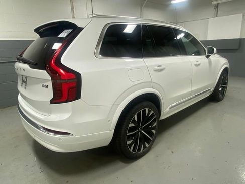 Used 2025 Volvo XC90 B6 Plus AWD/4WD image 3