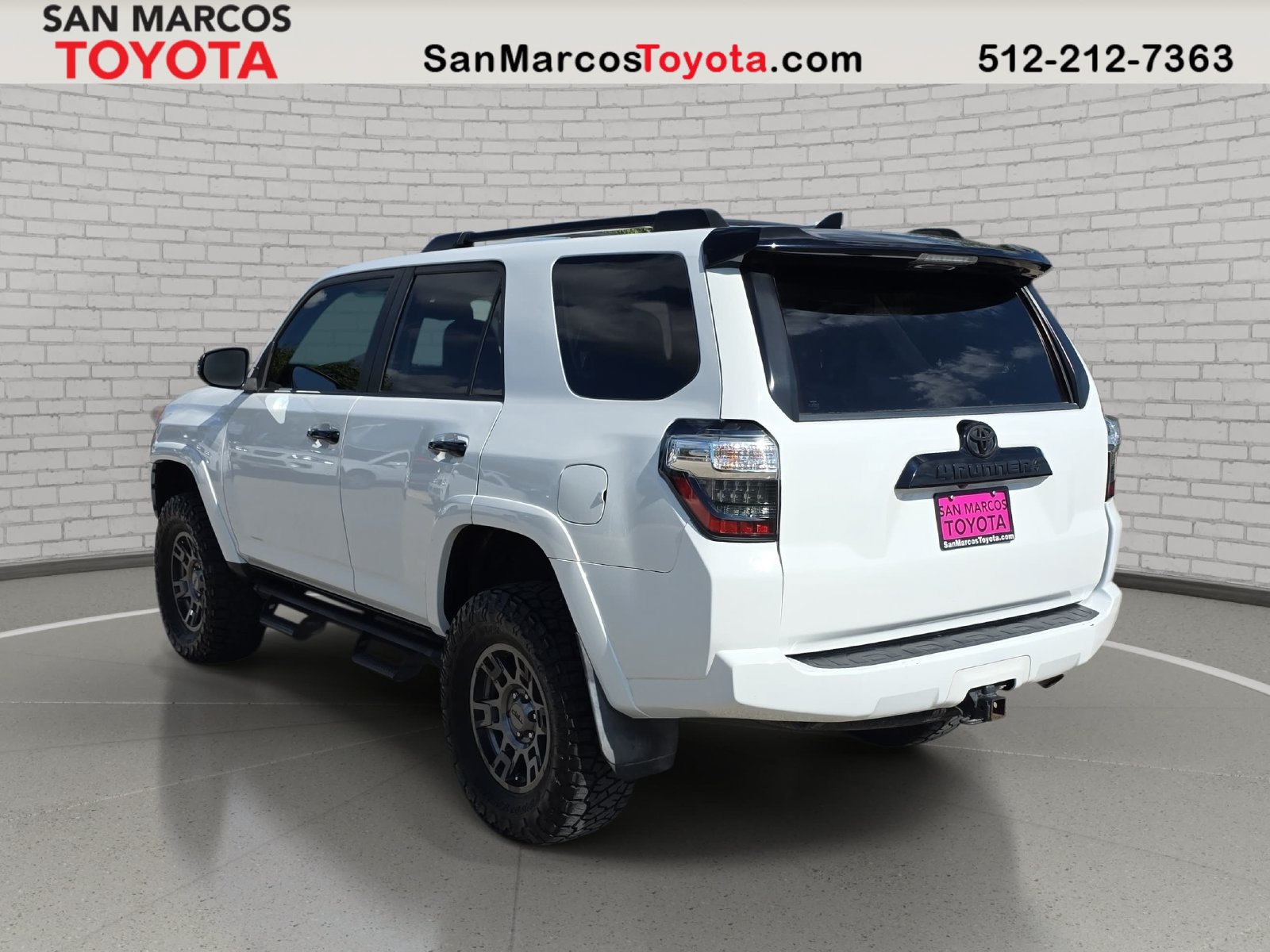 Used 2020 Toyota 4Runner Venture w/ Moonroof Package AWD/4WD image 8