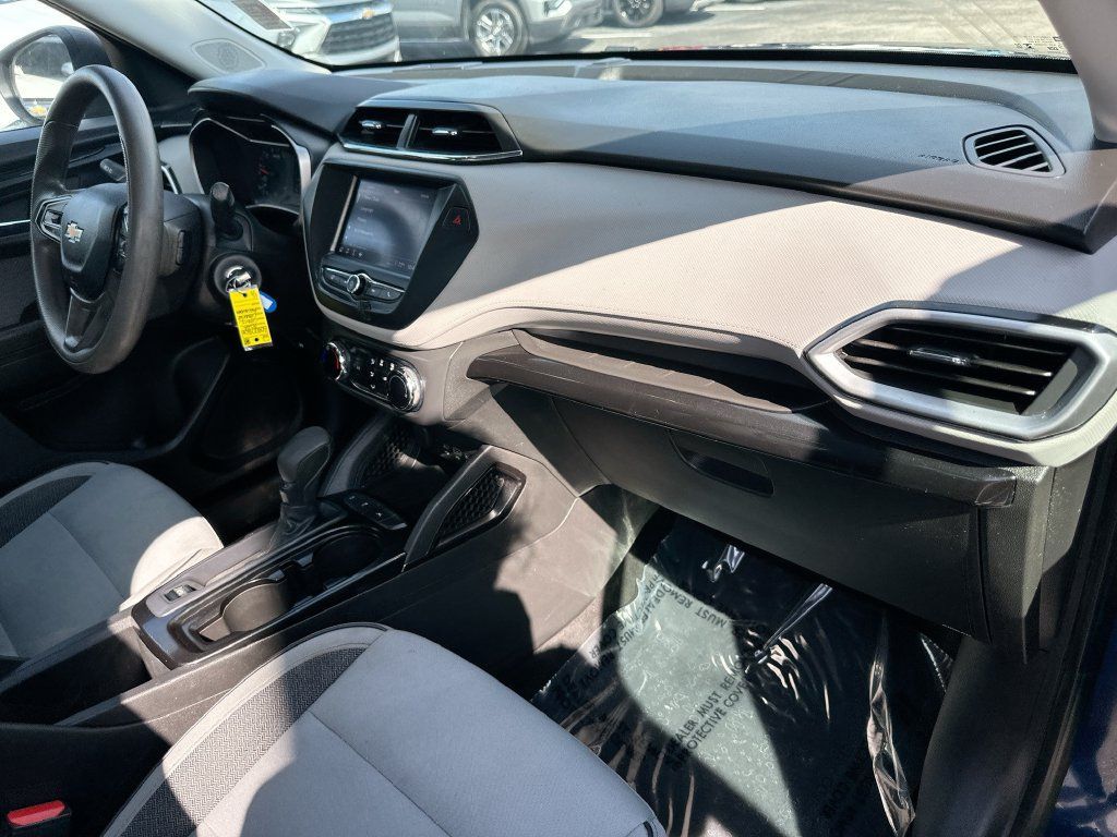Used 2022 Chevrolet TrailBlazer LS FWD image 26
