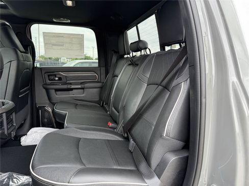 New 2026 RAM 2500 Limited AWD/4WD image 18