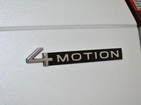 Used 2024 Volkswagen Tiguan SEL R-Line AWD/4WD image 11