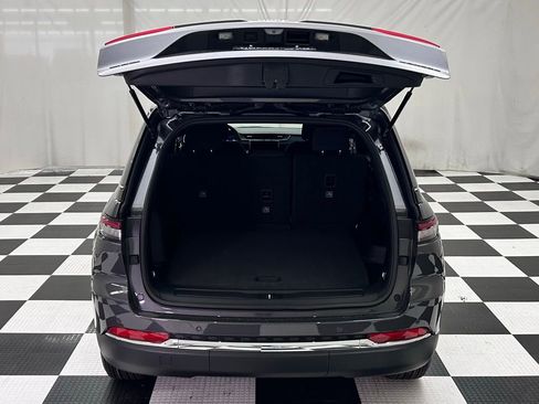 New 2025 Jeep Grand Cherokee Laredo X image 10
