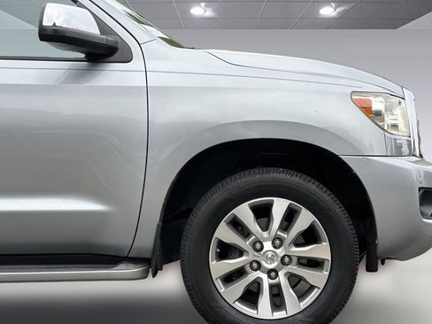 Used 2011 Toyota Sequoia Limited image 37