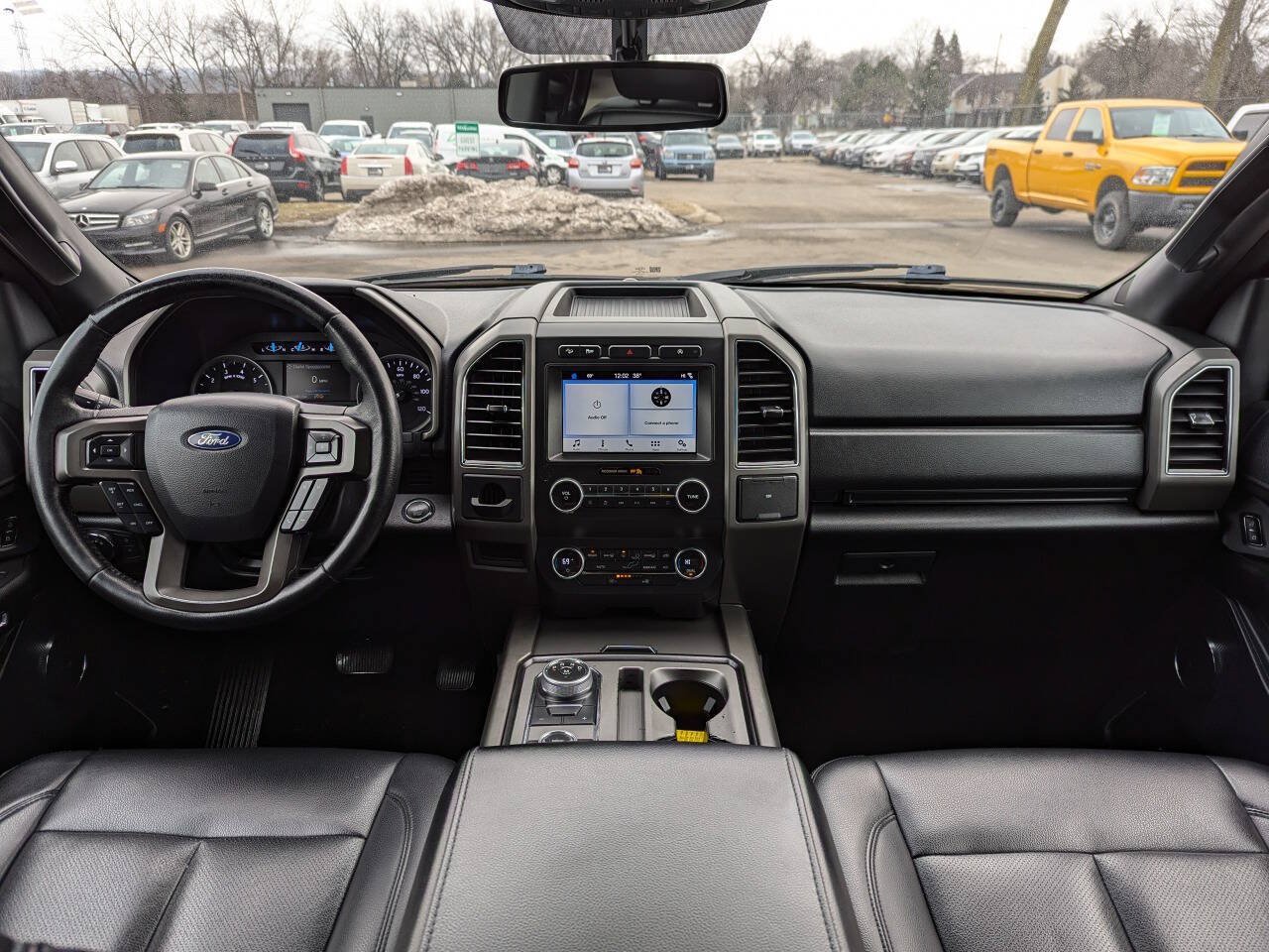 Used 2019 Ford Expedition XLT w/ Equipment Group 201A AWD/4WD image 2