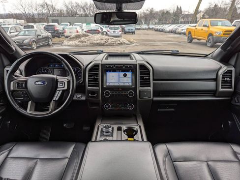 Used 2019 Ford Expedition XLT w/ Equipment Group 201A AWD/4WD image 2