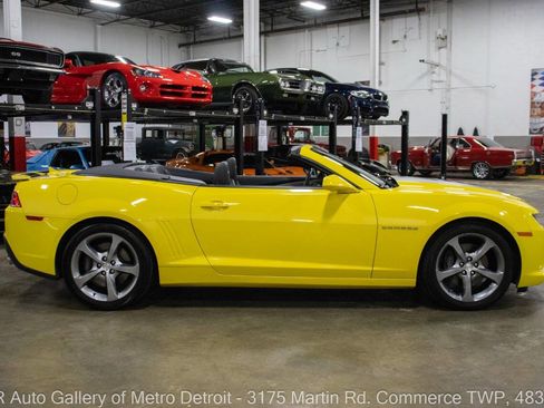 Used 2014 Chevrolet Camaro SS w/ RS Package RWD image 9