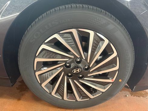 New 2026 Hyundai Sonata Limited FWD image 10